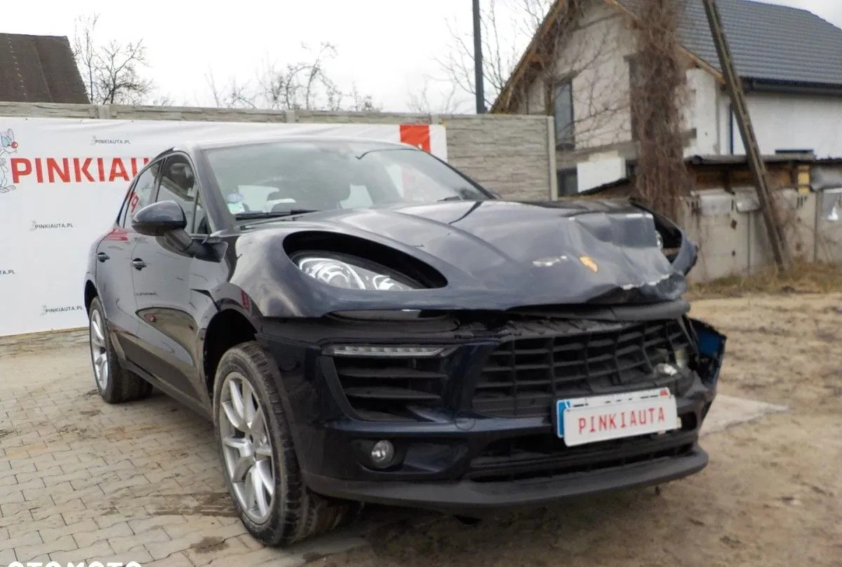 mazowieckie Porsche Macan cena 86900 przebieg: 104563, rok produkcji 2017 z Ożarów Mazowiecki